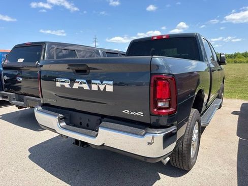 Used 2026 RAM 2500 Big Horn AWD/4WD image 10