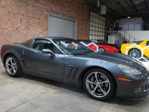 Used 2012 Chevrolet Corvette Grand Sport w/ 3LT Preferred Equipment Group image 2