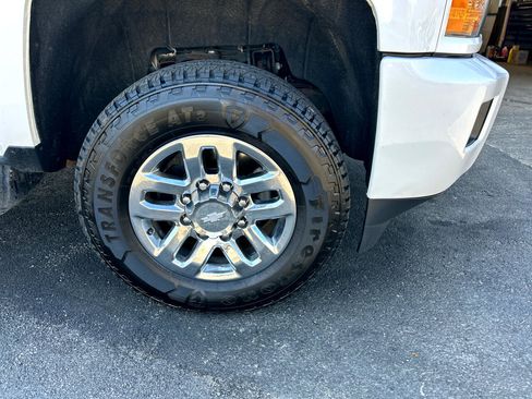 Used 2019 Chevrolet Silverado 3500 LTZ w/ Duramax Plus Package image 17