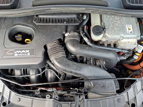 Used 2016 Ford C-MAX Energi SEL w/ Equipment Group 302A FWD image 28