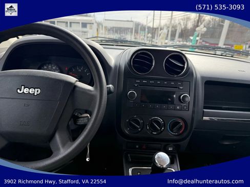 Used 2009 Jeep Compass Sport FWD image 24