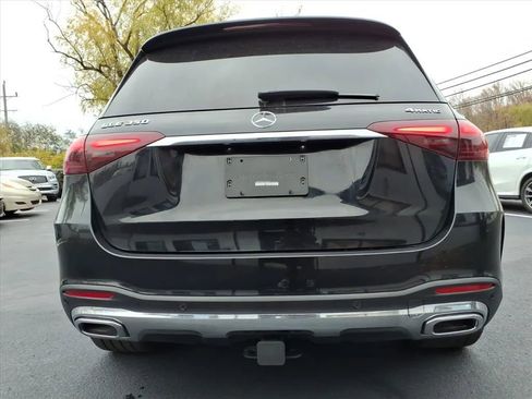 Used 2024 Mercedes-Benz GLE 350 4MATIC w/ AMG Line Exterior image 4