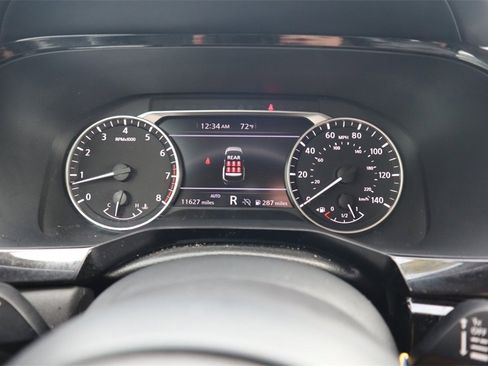 Certified 2025 Nissan Pathfinder SV image 24