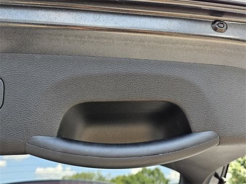 Used 2023 Kia Sportage EX image 9