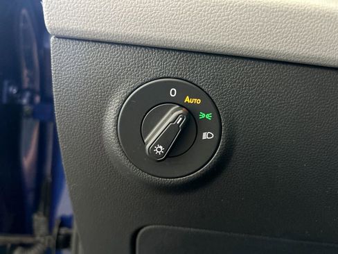 Certified 2024 Volkswagen Taos S FWD image 15