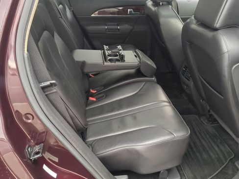 Used 2011 Lincoln MKX AWD w/ Sight & Sound Pkg image 24