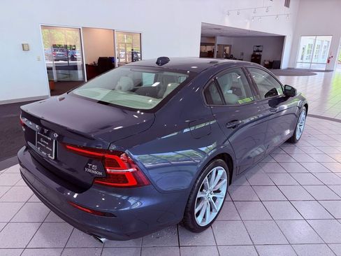 Used 2020 Volvo S60 T5 Momentum w/ Protection Package Premier image 13