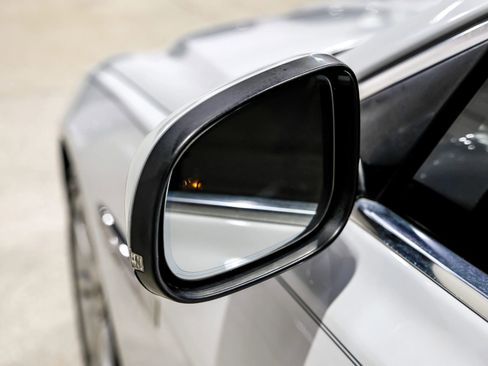 Used 2018 Jaguar XF Portfolio RWD image 52