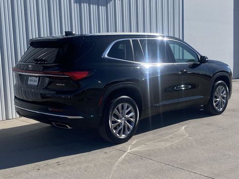 Used 2025 Buick Enclave Preferred AWD/4WD image 5