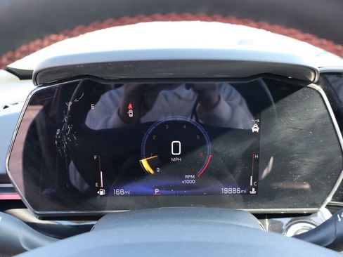 Used 2024 Chevrolet Trax RS w/ Driver Confidence Package image 14