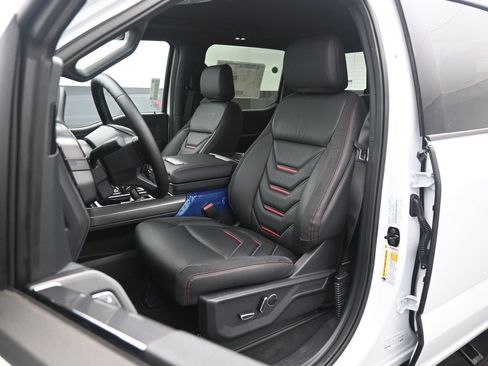 New 2025 Ford F150 Lariat w/ Equipment Group 502A High image 8