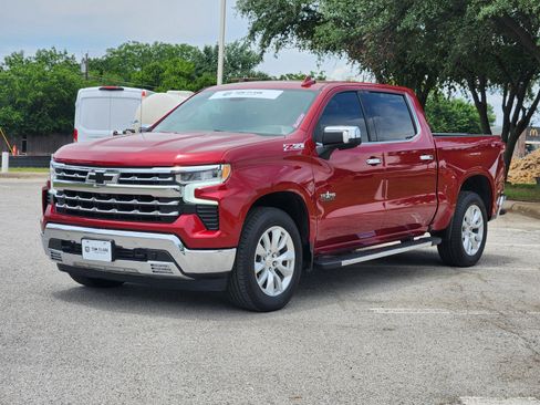Used 2023 Chevrolet Silverado 1500 LTZ AWD/4WD image 2