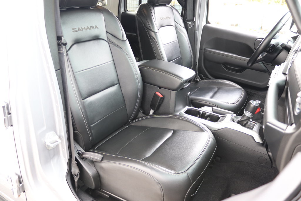 Used 2021 Jeep Wrangler Unlimited Sahara w/ Uconnect 4C Nav & Sound Group AWD/4WD image 26