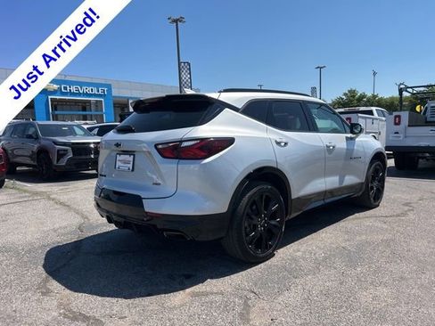 Used 2021 Chevrolet Blazer RS w/ Enhanced Convenience Package FWD image 3