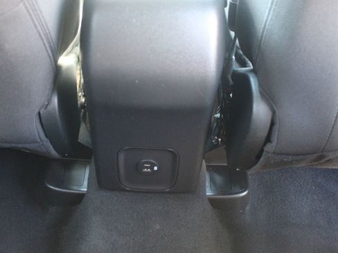 Used 2022 Ford Escape SE FWD image 14