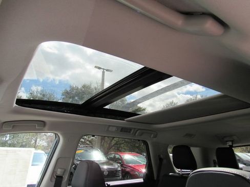 New 2026 Nissan Pathfinder Platinum image 17