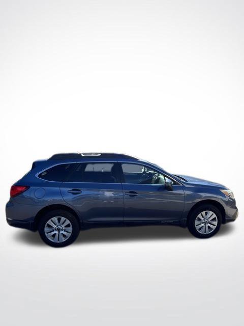 Used 2016 Subaru Outback 2.5i Premium AWD/4WD image 2