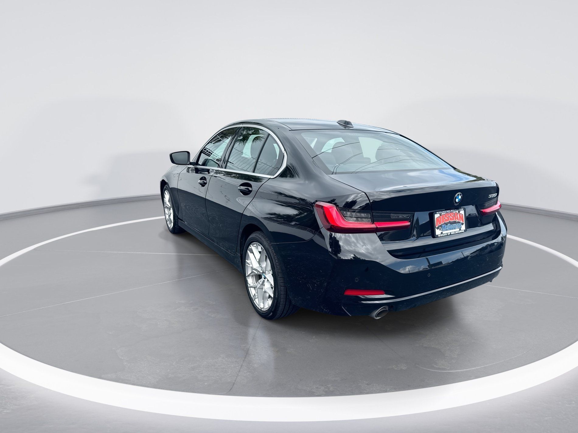 Used 2025 BMW 330i Sedan RWD image 6
