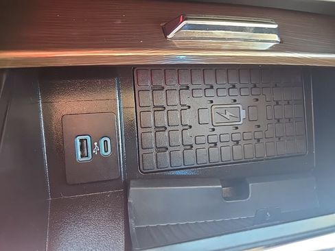 Used 2024 Ford Expedition Max Limited AWD/4WD image 19