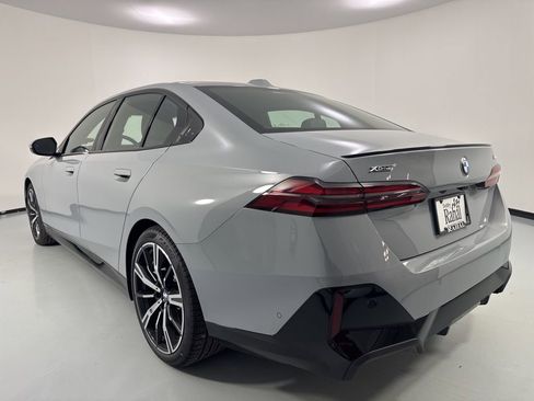 New 2026 BMW 540i xDrive w/ M Sport Package image 5