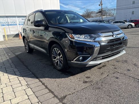 Used 2017 Mitsubishi Outlander SEL image 1
