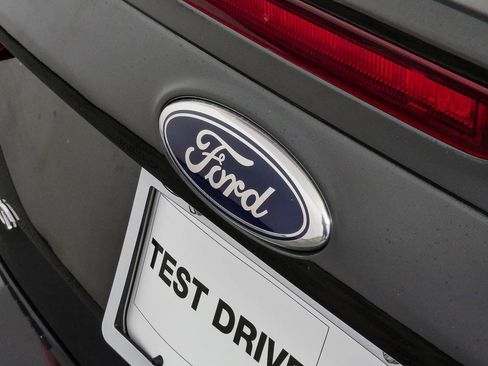 Used 2014 Ford Focus S FWD image 32