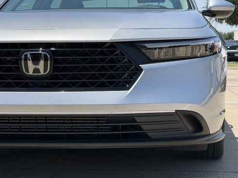 Used 2025 Honda Accord LX image 8
