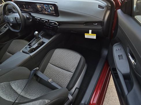 New 2026 Nissan Sentra SV w/ Floor Mat Package FWD image 7