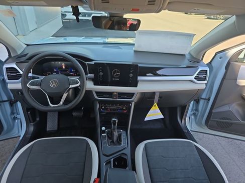 New 2026 Volkswagen Taos SE FWD image 14