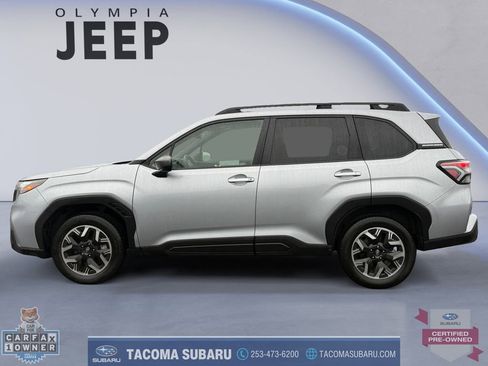 Used 2025 Subaru Forester Premium w/ Convenience Package #1 image 2