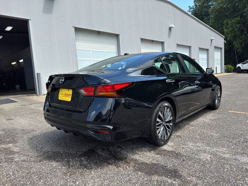 New 2025 Nissan Altima 2.5 SV image 4