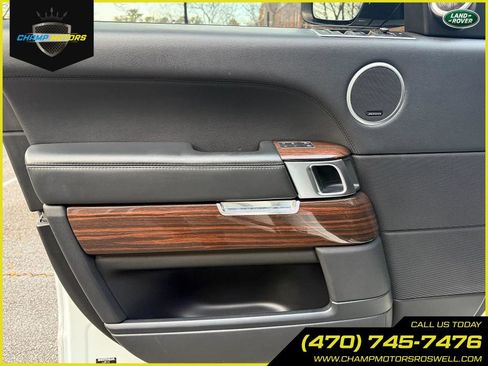 Used 2016 Land Rover Range Rover HSE image 18