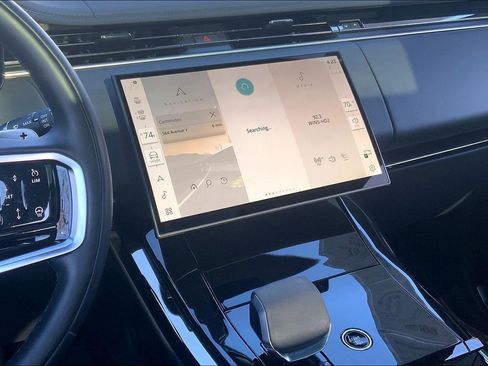 Used 2024 Land Rover Range Rover Sport SE image 6