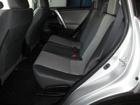 Used 2014 Toyota RAV4 XLE AWD/4WD image 20