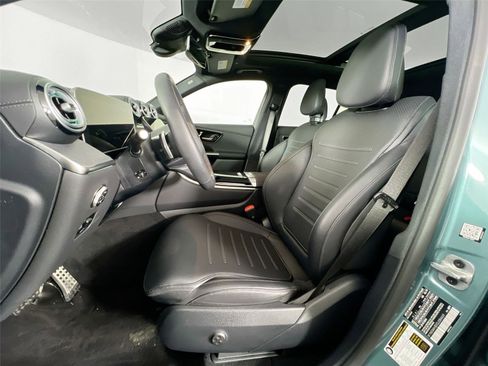 Certified 2025 Mercedes-Benz GLC 300 4MATIC image 19