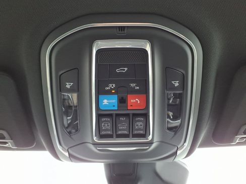 New 2026 Jeep Grand Cherokee Limited w/ Limited Altitude Package AWD/4WD image 9