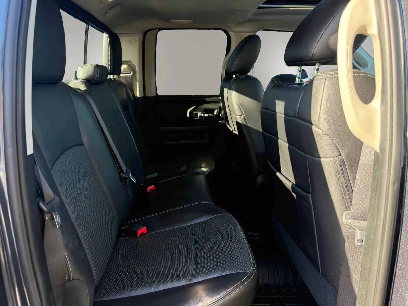 Used 2016 RAM 1500 Laramie w/ Convenience Group AWD/4WD image 49