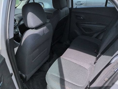 Used 2018 Chevrolet Trax LS w/ LPO, Protection Package FWD image 10
