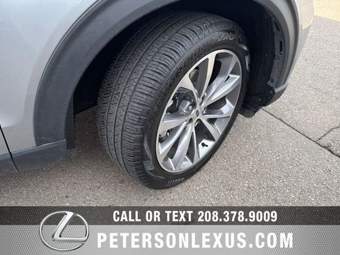 Used 2025 Ford Explorer Platinum w/ Ultimate Package image 10