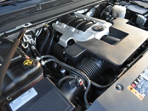 Used 2018 Cadillac Escalade Platinum image 54