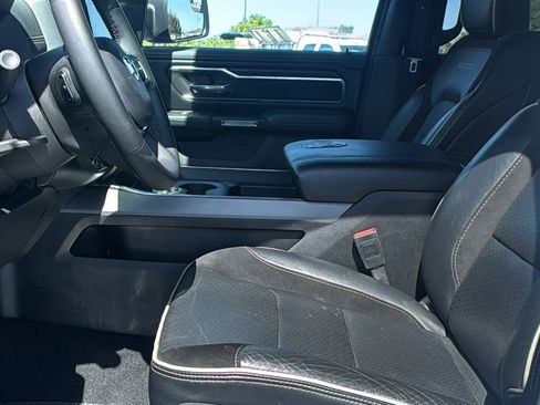 Used 2025 RAM 1500 Laramie AWD/4WD image 24