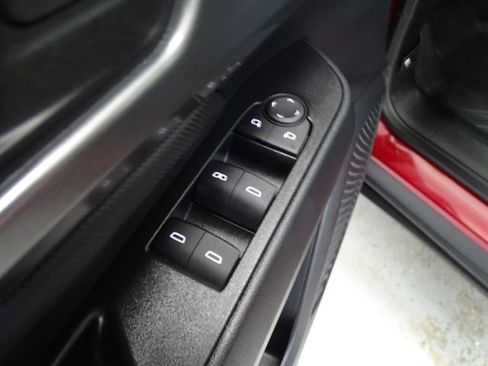 Used 2025 Chevrolet Equinox EV RS w/ Convenience Package II image 9