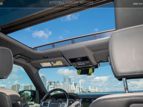 Used 2023 Land Rover Discovery S R-Dynamic image 26