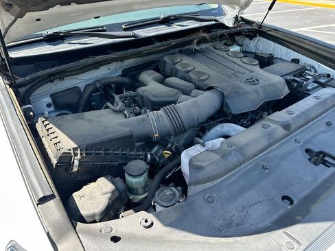 Used 2021 Toyota 4Runner SR5 Premium w/ Moonroof Package AWD/4WD image 26