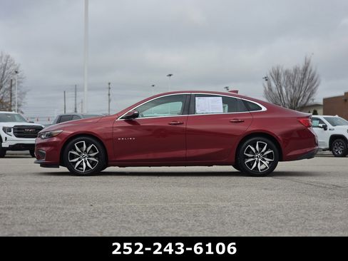 Used 2018 Chevrolet Malibu LT w/ Leather Package image 4