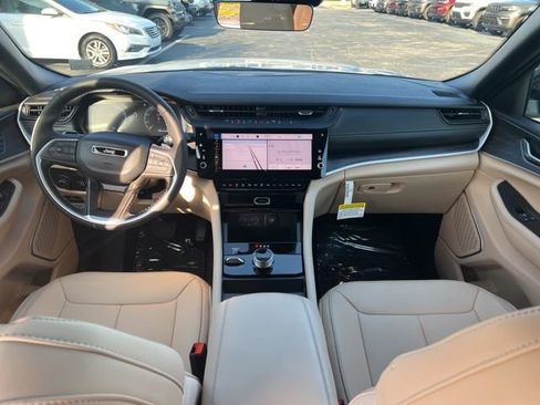 New 2026 Jeep Grand Cherokee Limited AWD/4WD image 21