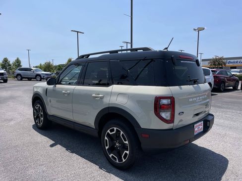 Used 2024 Ford Bronco Sport Outer Banks w/ Tech Package AWD/4WD image 6