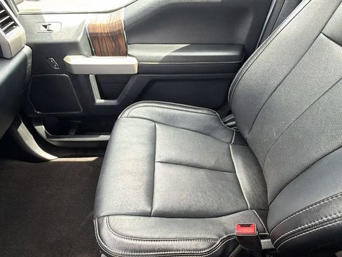 Used 2020 Ford F150 Lariat w/ Equipment Group 502A Luxury AWD/4WD image 12