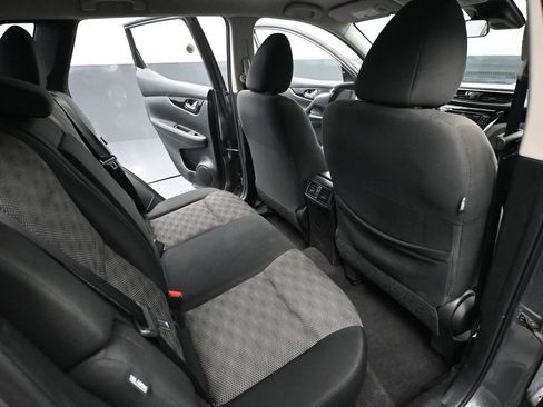 Used 2021 Nissan Rogue Sport SV image 42