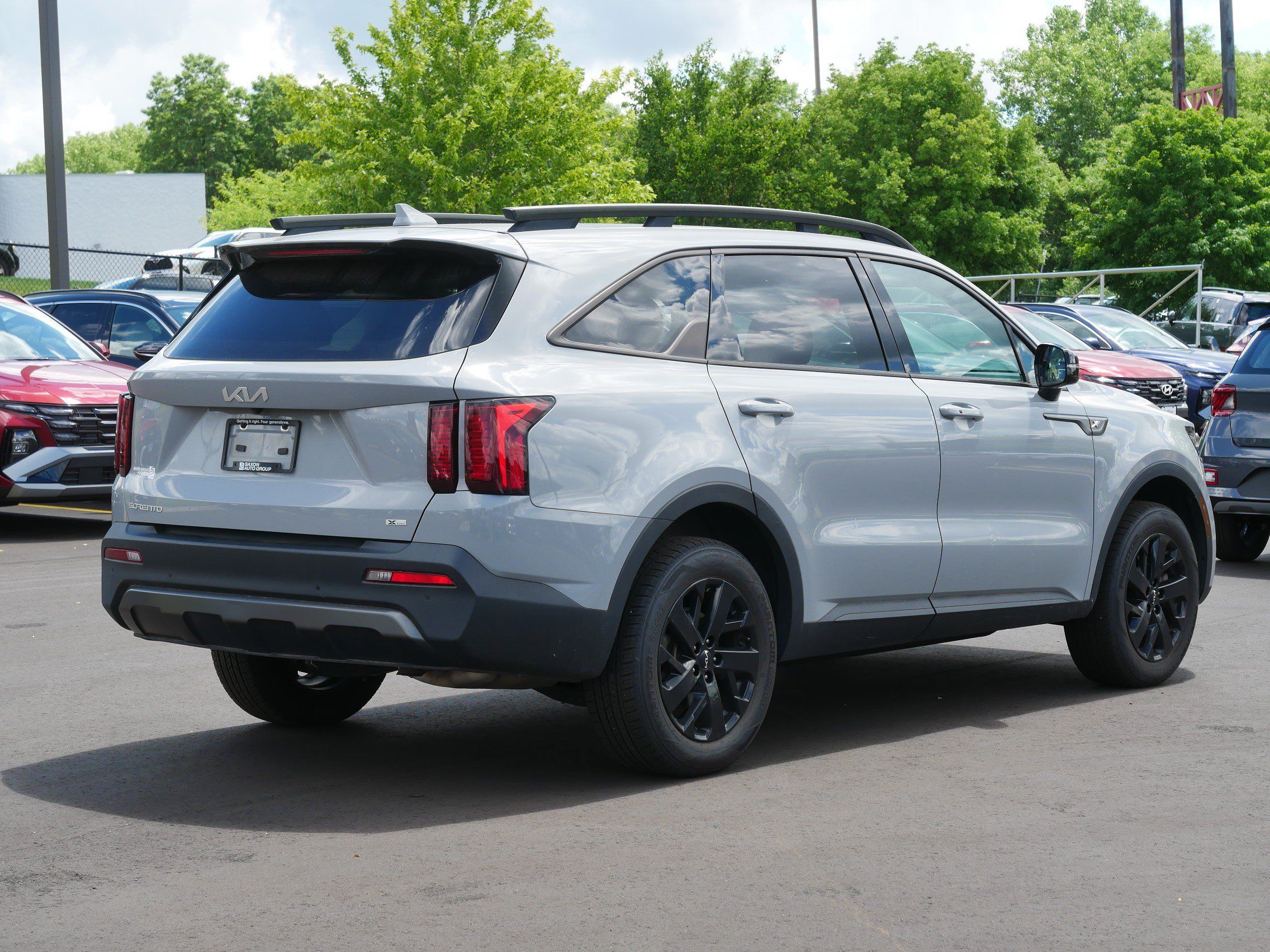 Used 2023 Kia Sorento S w/ Panoramic Sunroof Package AWD/4WD image 6